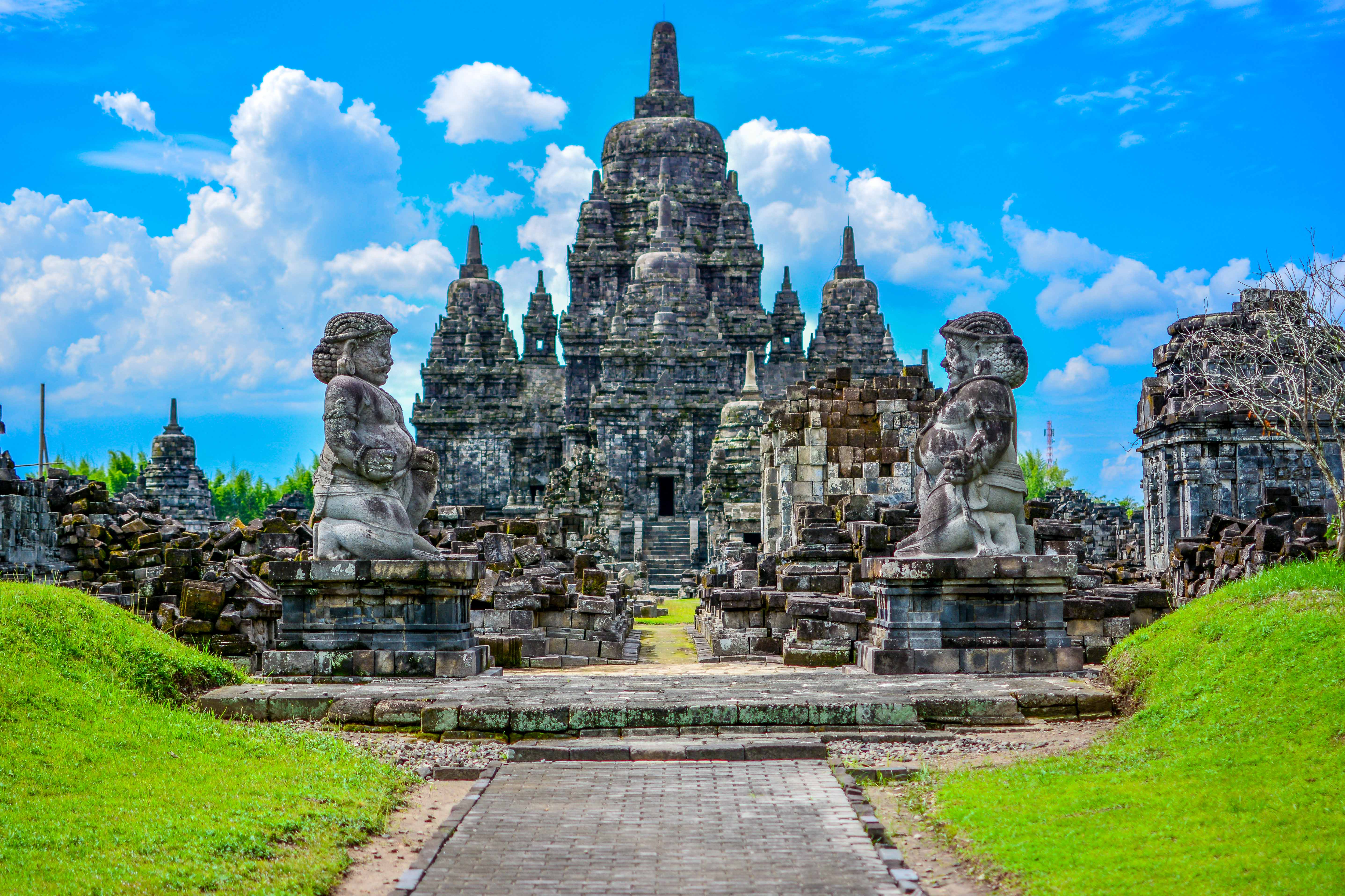 Borobudur Prambanan Indonésie java icietlabas temple blog voyage blogvoyage