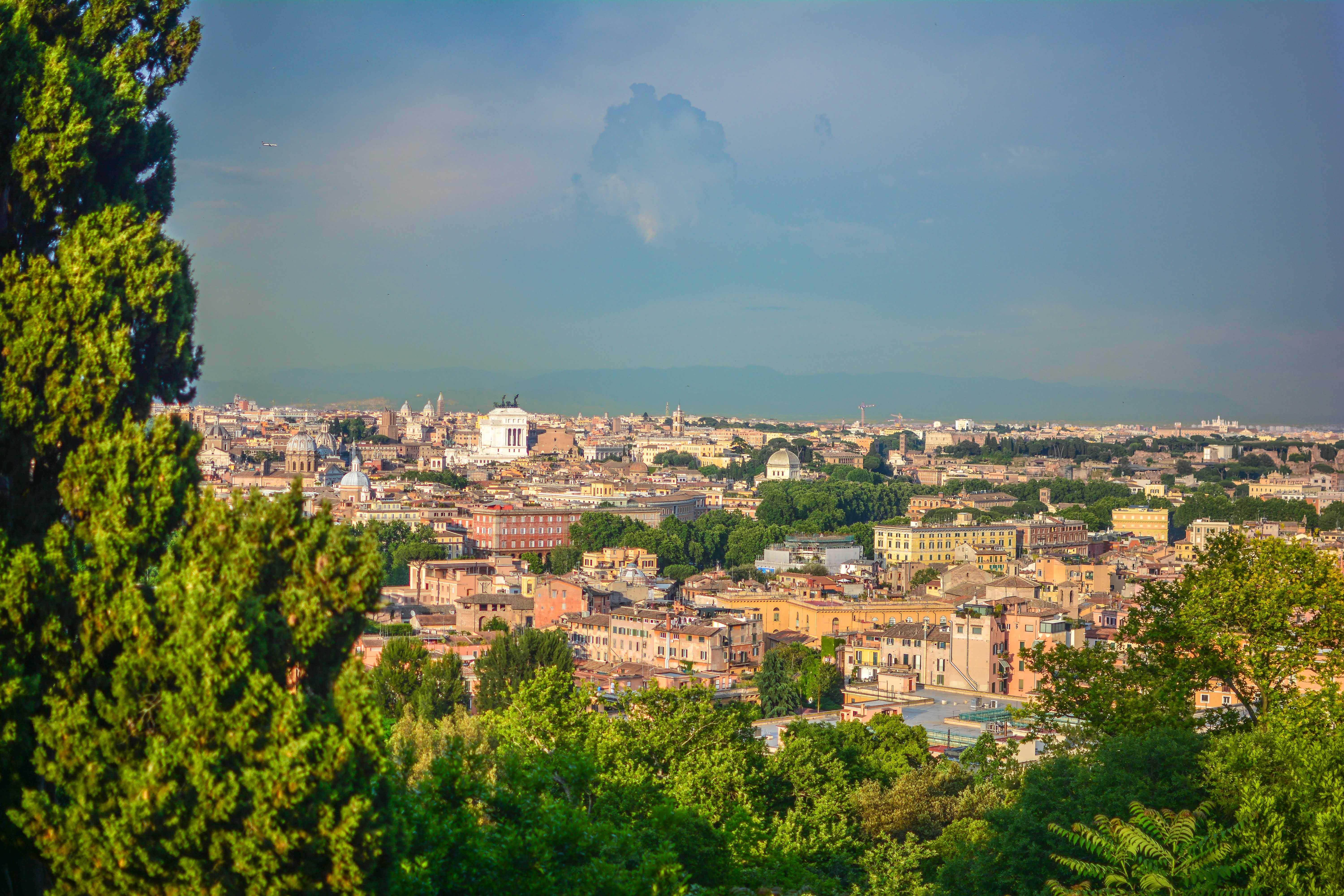 IVenez visiter avec nous le Vittoriano, Trevi, Trastevere, Villa Borghèse et Gianicolo. Les grands monuments de Rome, Capitale de l'Italie !