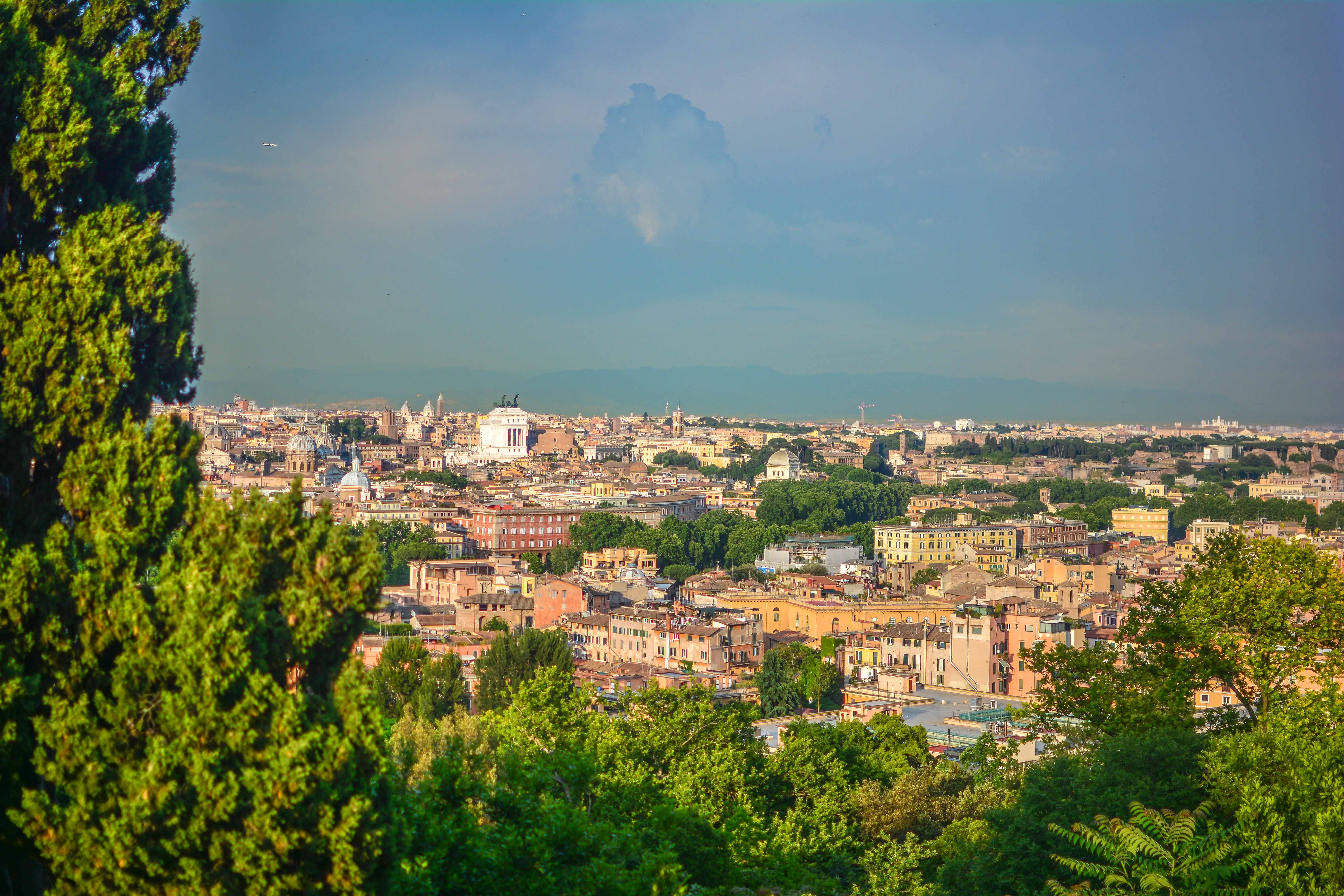 IVenez visiter avec nous le Vittoriano, Trevi, Trastevere, Villa Borghèse et Gianicolo. Les grands monuments de Rome, Capitale de l'Italie !