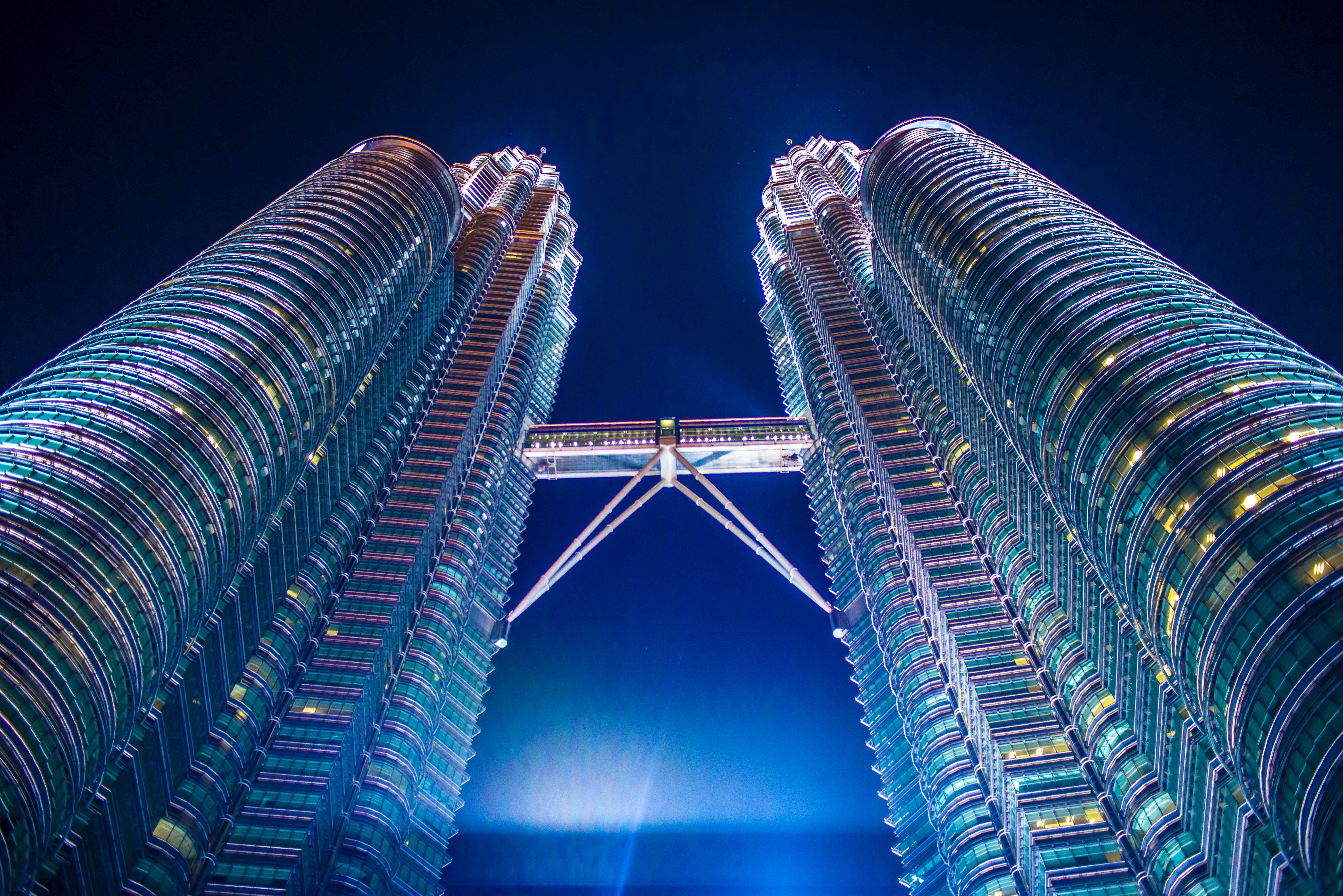 Kuala Lumpur Petronas Towers Malaisie blog voyage icietlabas