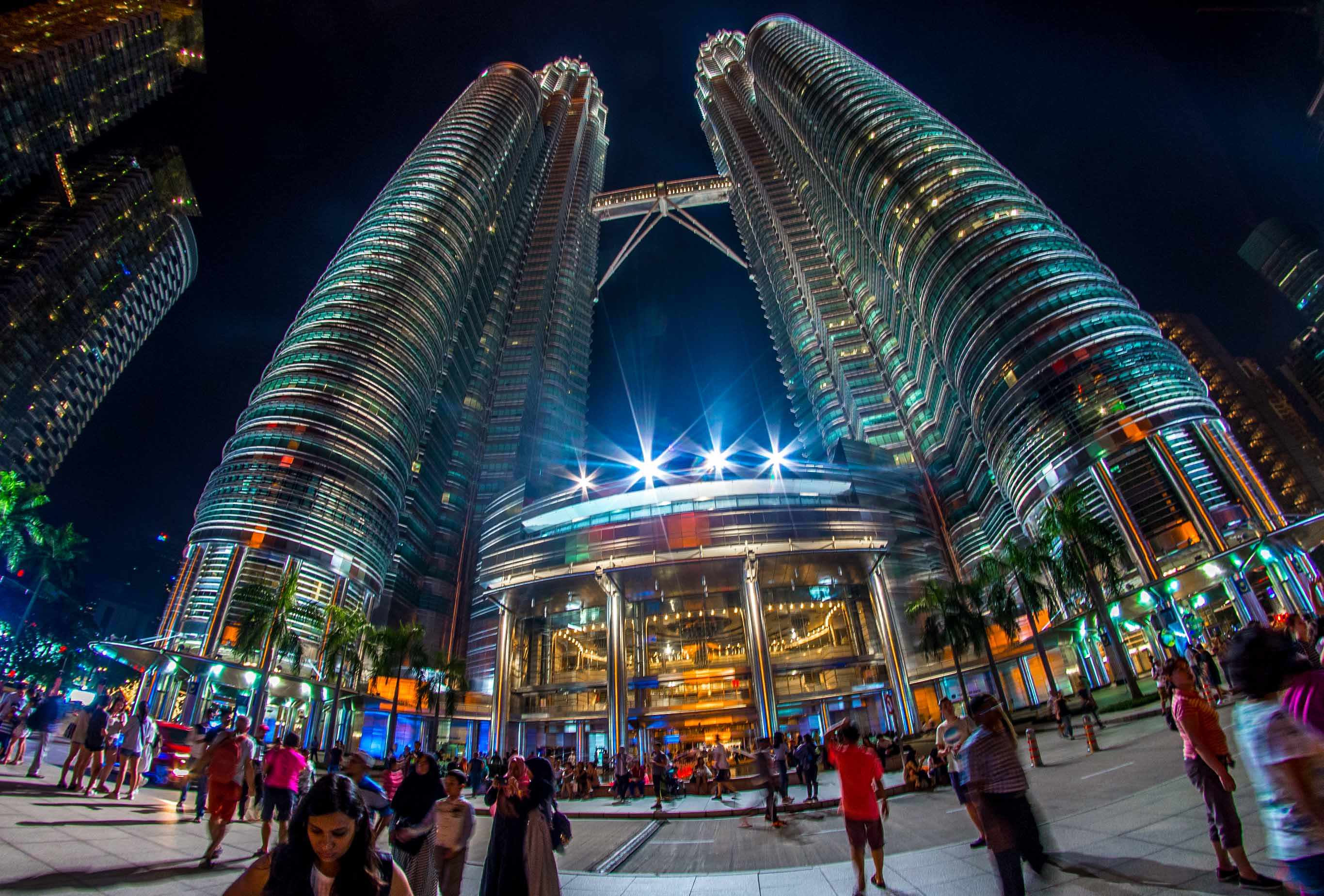 Kuala Lumpur Petronas Towers Malaisie blog voyage icietlabas