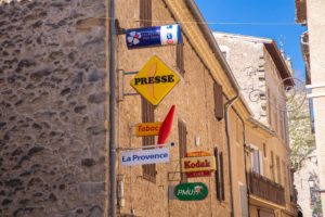 Cucuron Villages méconnus du Luberon blog voyage France