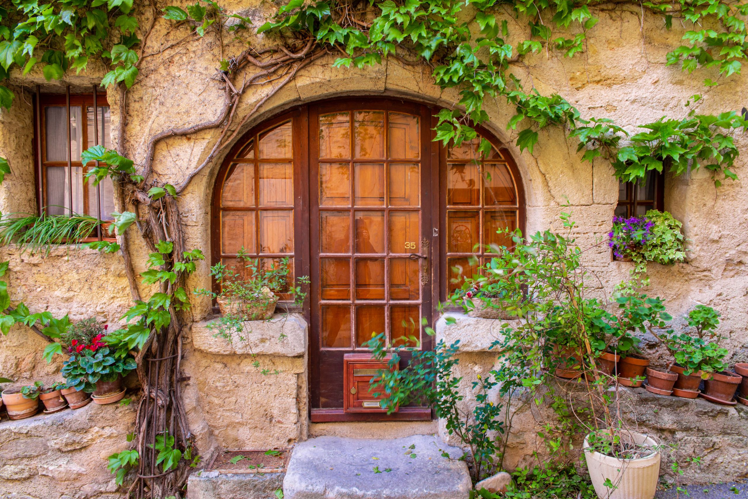 Cucuron Villages méconnus du Luberon blog voyage France