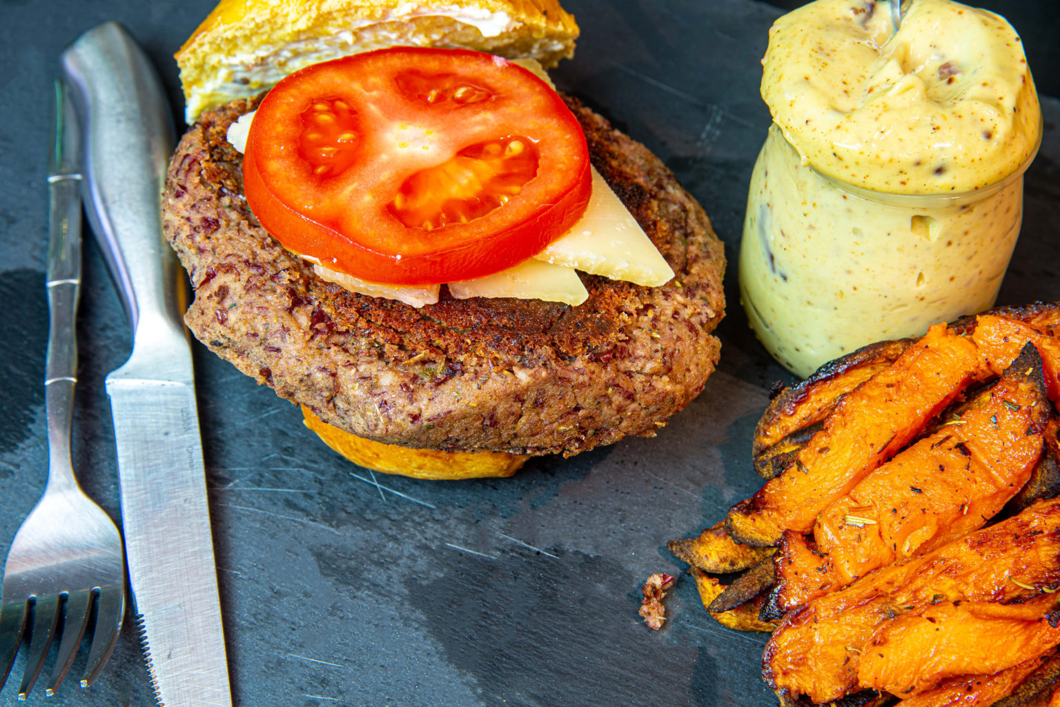 Burger haricots rouges veggie & frites de patate douce - Blog de Voyage ...