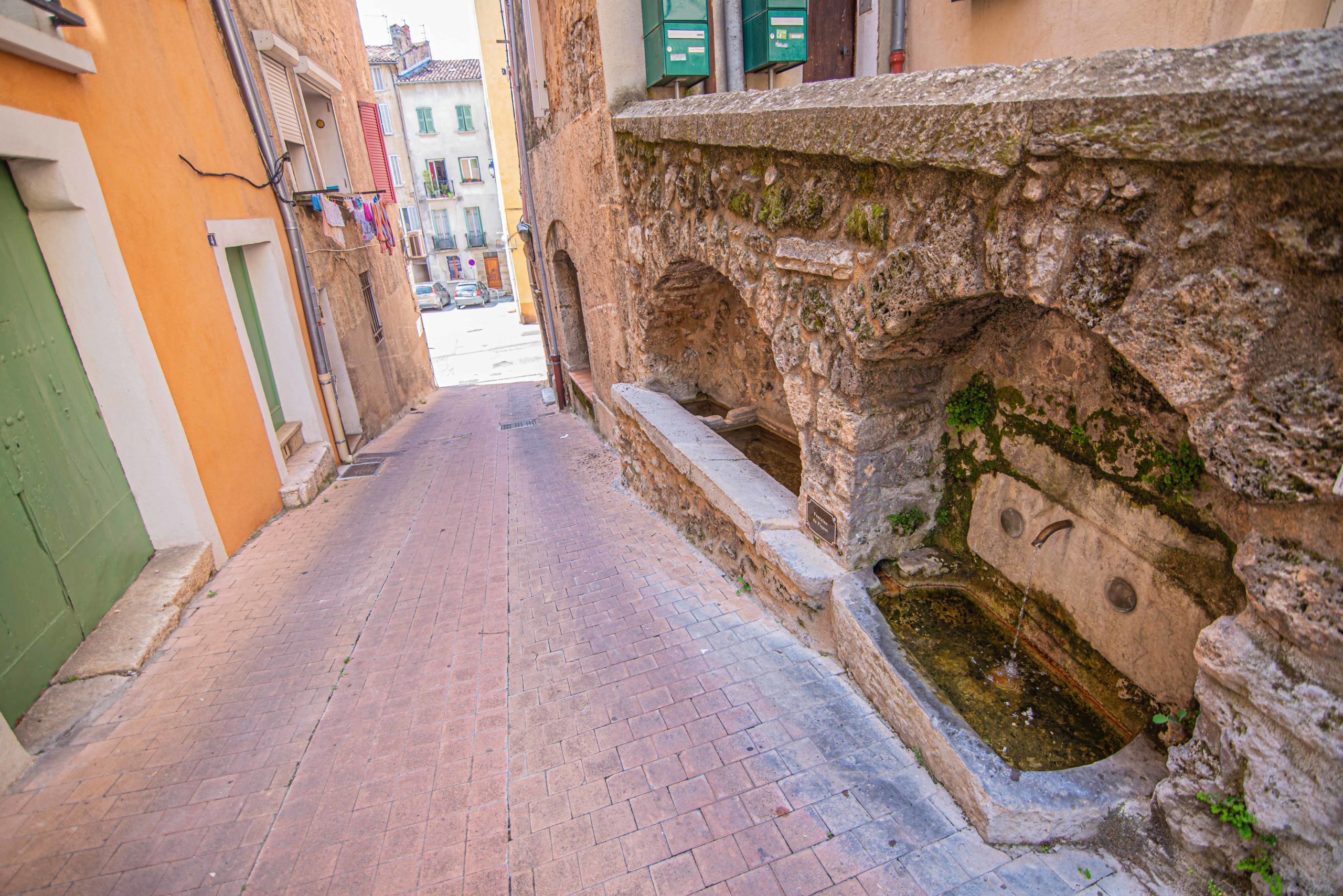 Barjols, Ses Fontaines et autres Joyeusetés - Blog de Voyage, Tutoriels ...