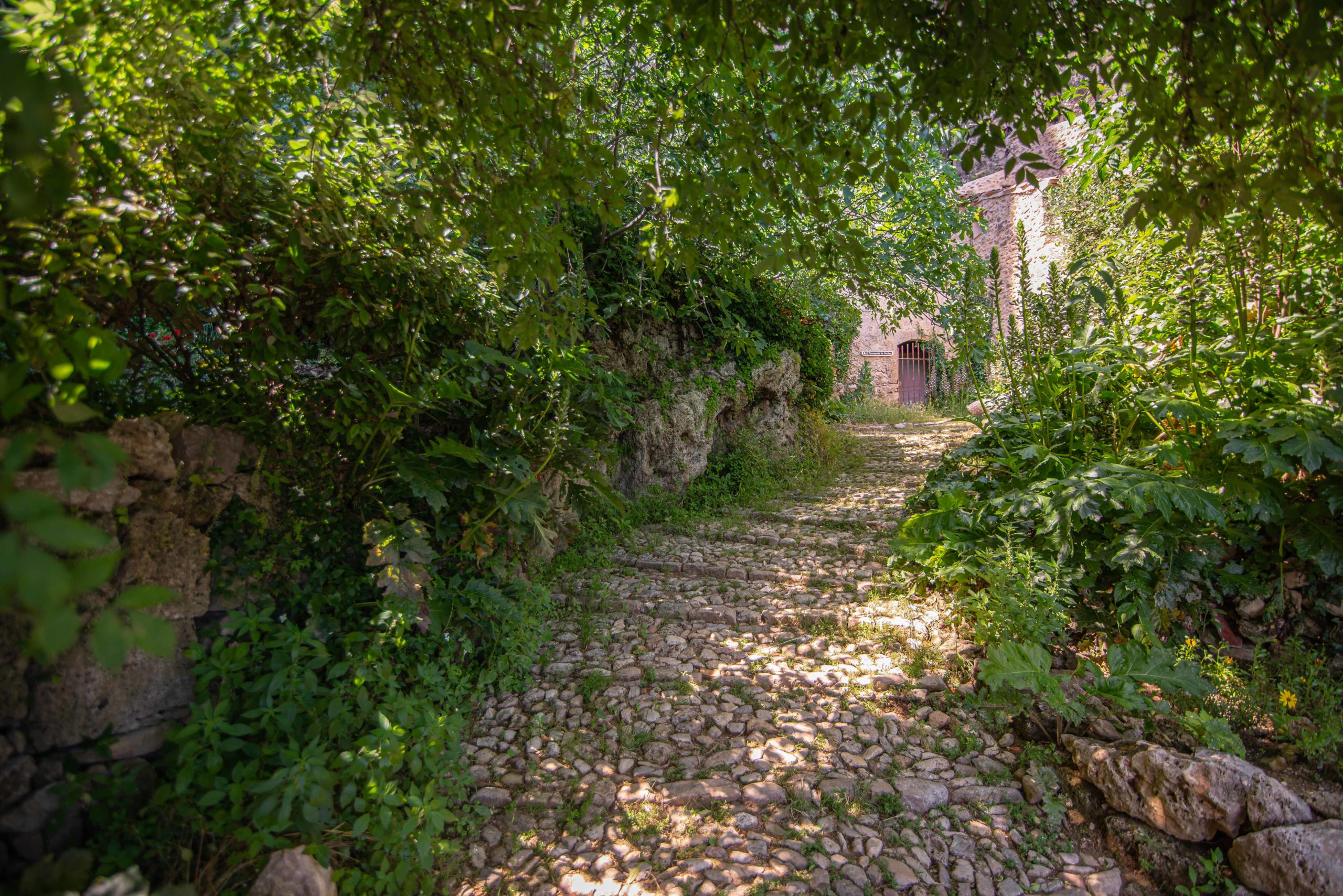 Cotignac département du Var 83 que faire en provence alpes côte d'azur blog voyage