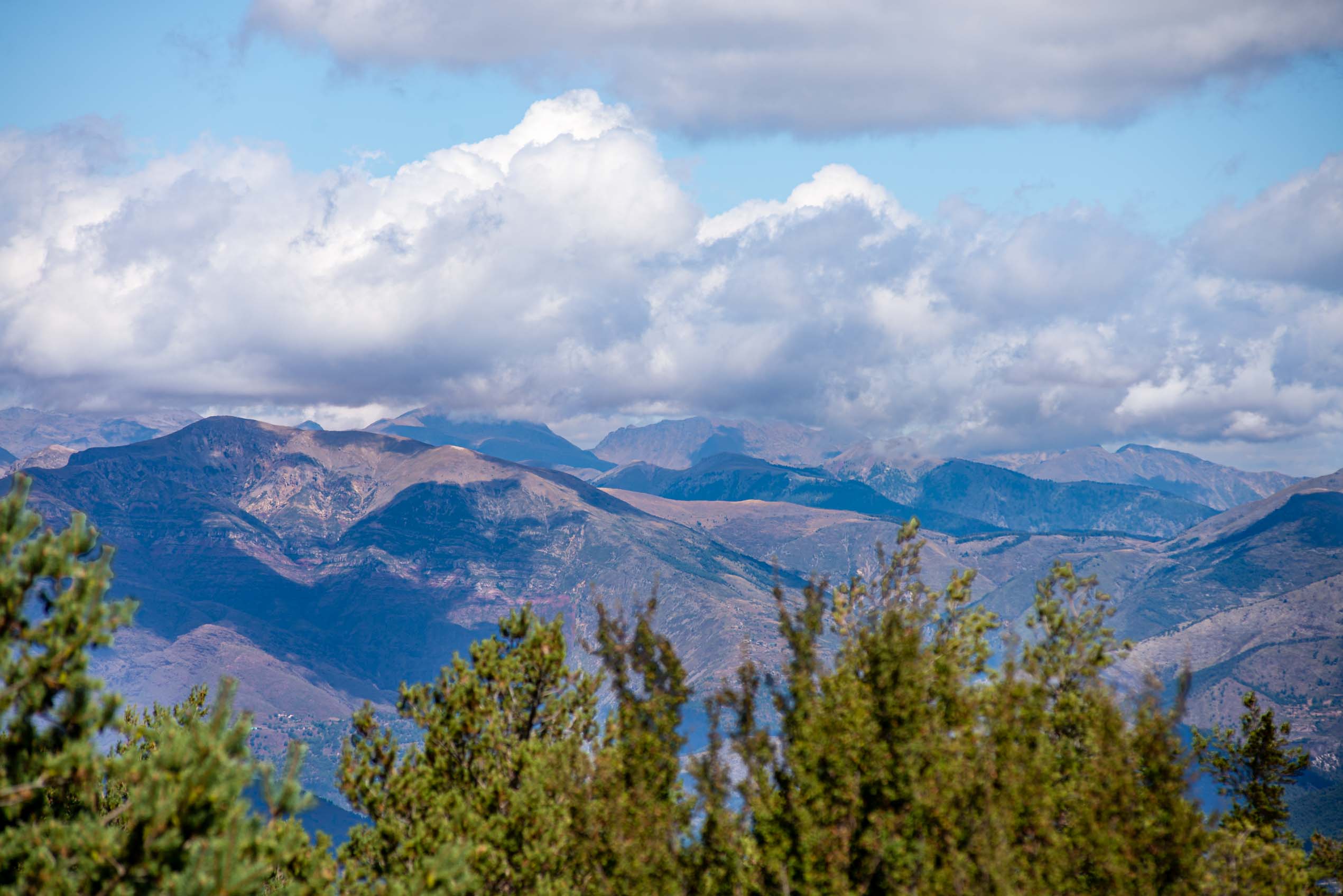 Gréolières-les-neiges en été provence alpes côte d'azur blog voyage