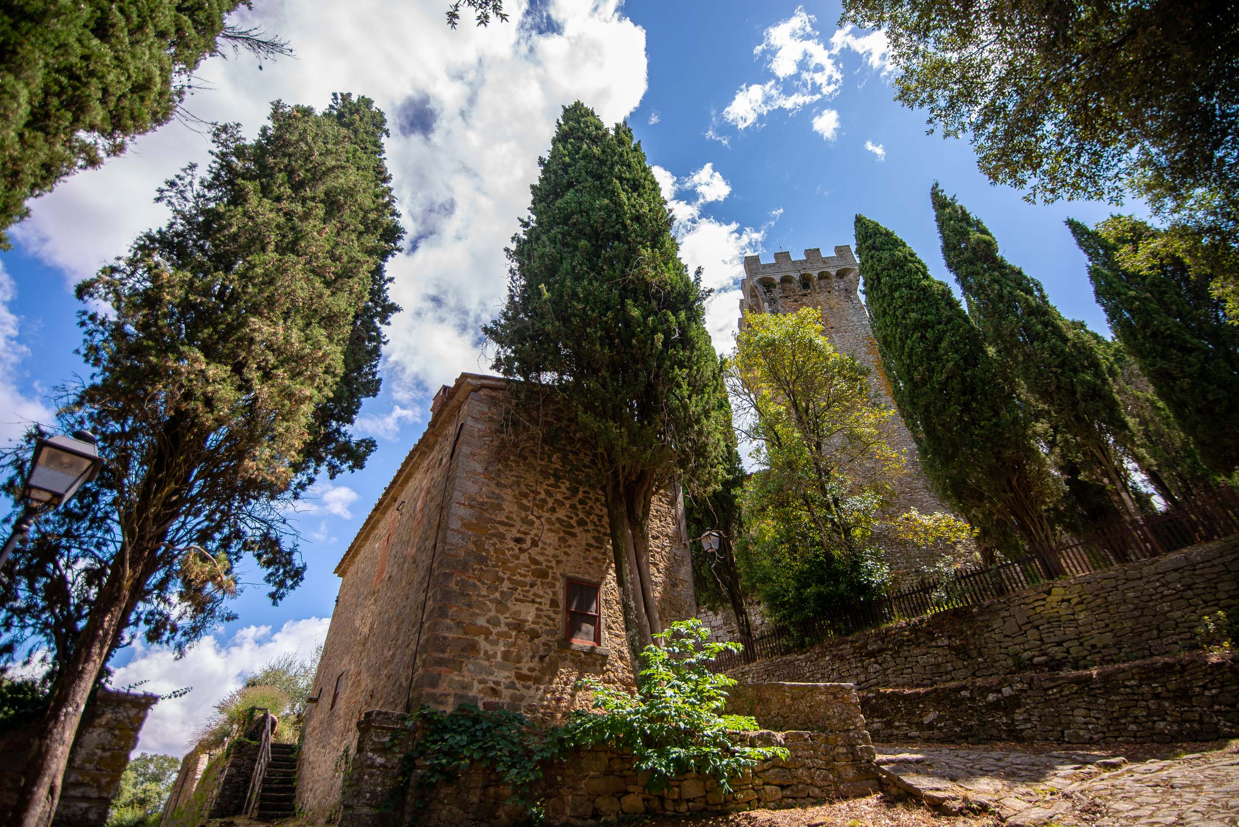 Castello Di Gargonza village médiéval Toscane Italie Tuscani blog voyage