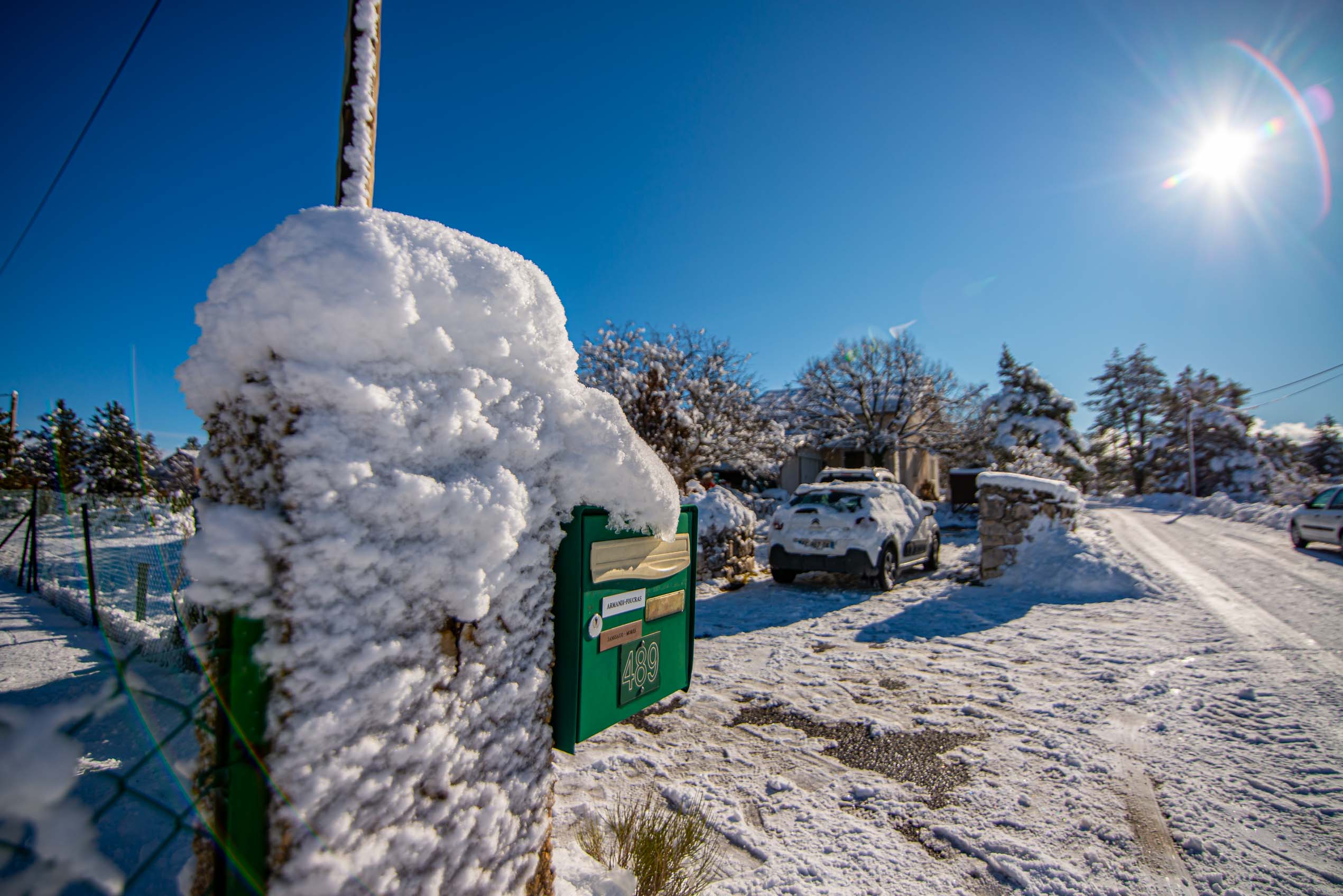 Caussols pendant l'hivers avec son manteau blanc voyage