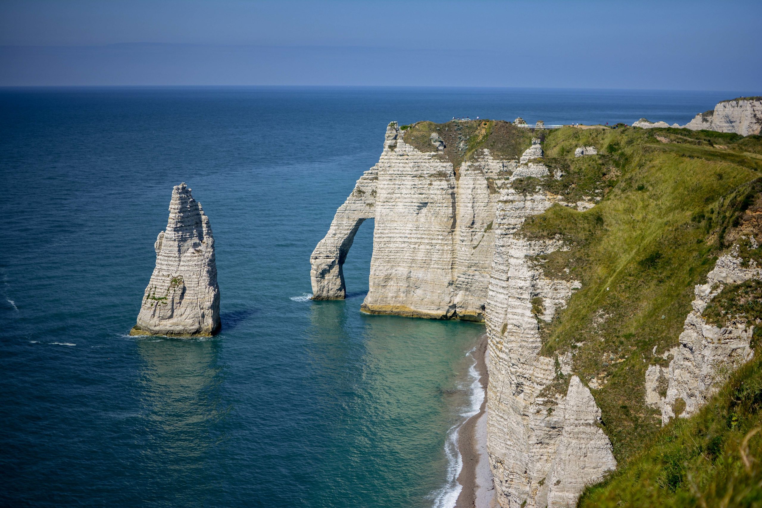 Etretat Blog Voyage Que faire en France Que faire en Normandie Rochers Arches Aiquille