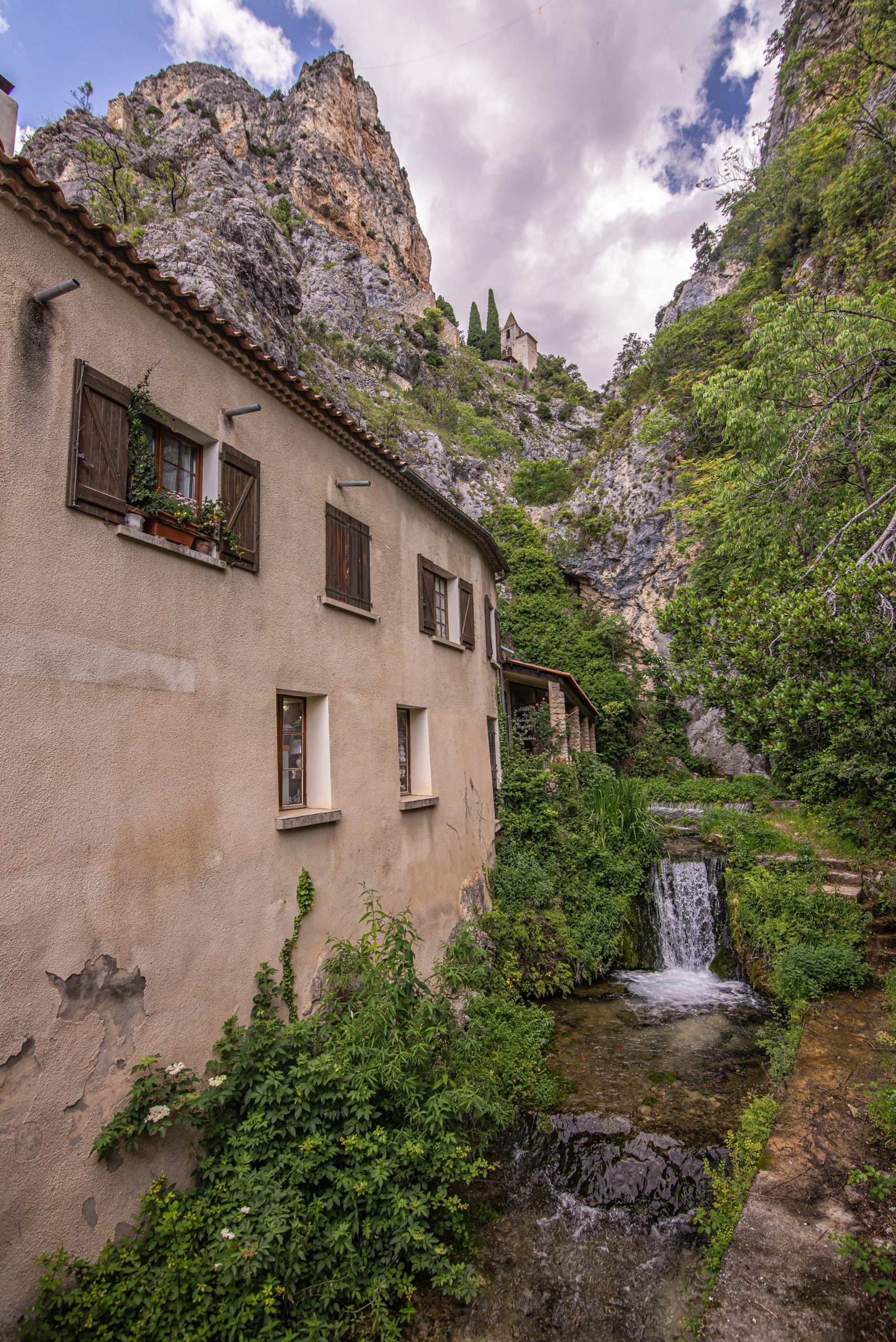 que faire en provence alpes cote d'azur alpes de haute provence plus beau village de France