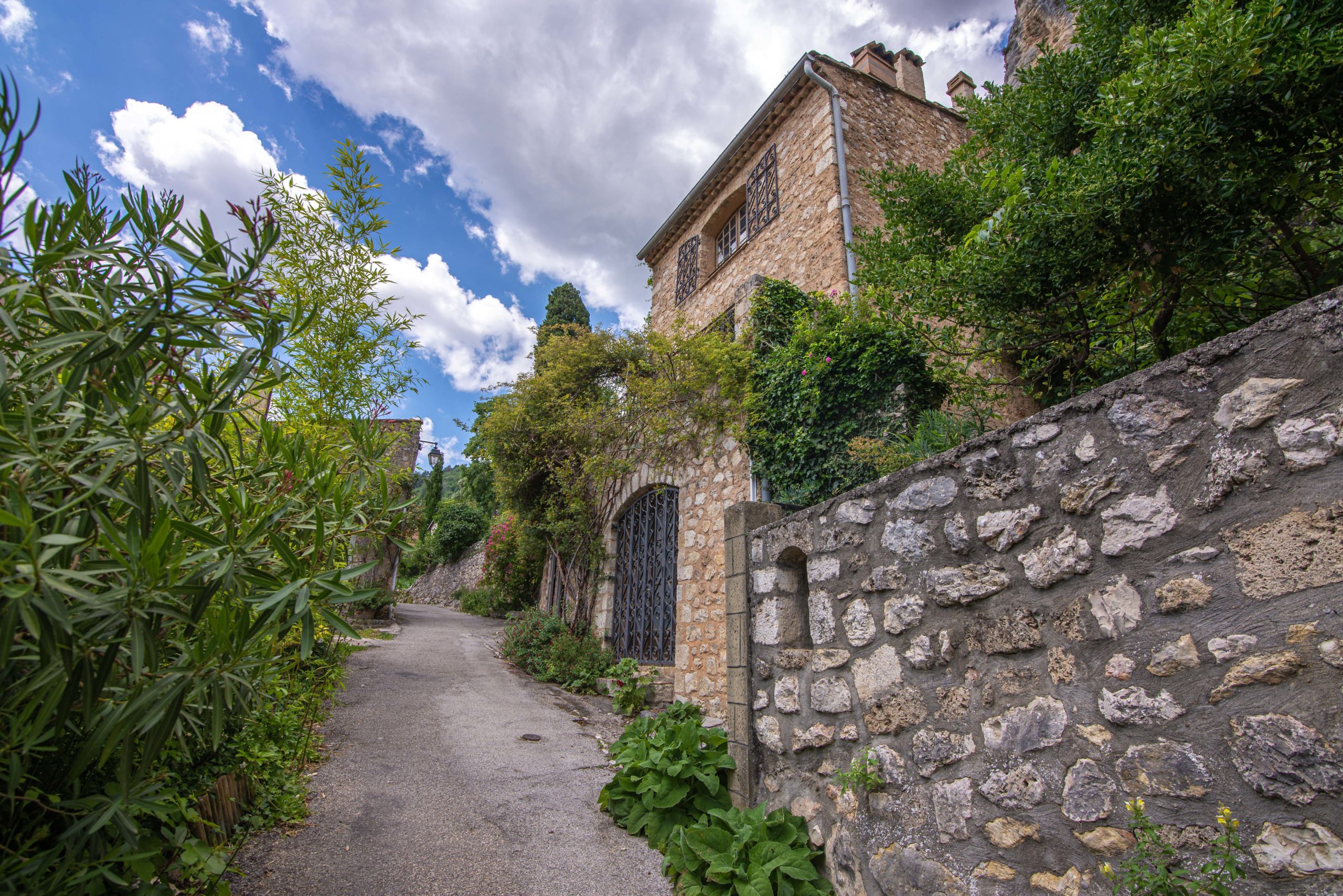 que faire en provence alpes cote d'azur alpes de haute provence plus beau village de France