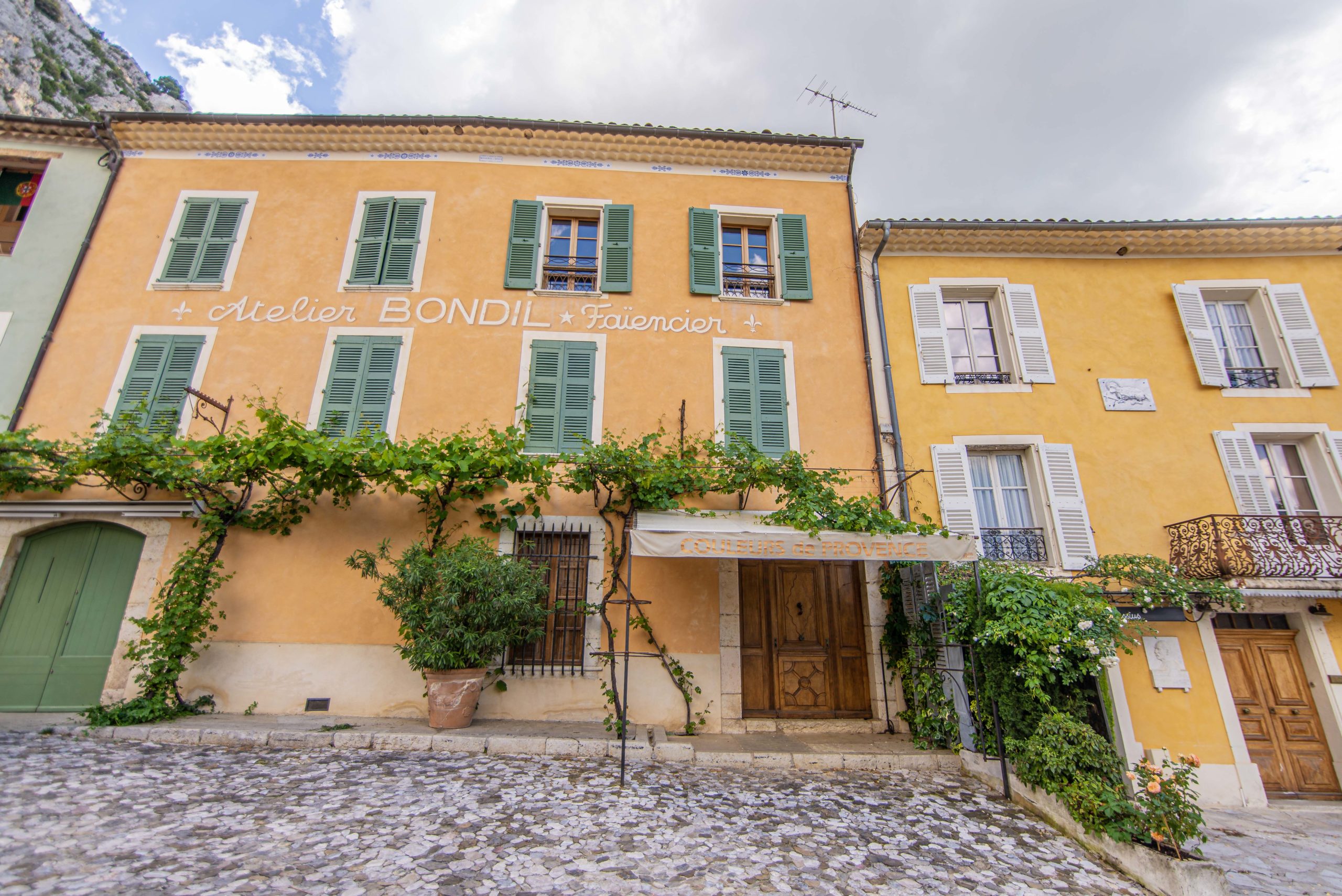que faire en provence alpes cote d'azur alpes de haute provence plus beau village de France