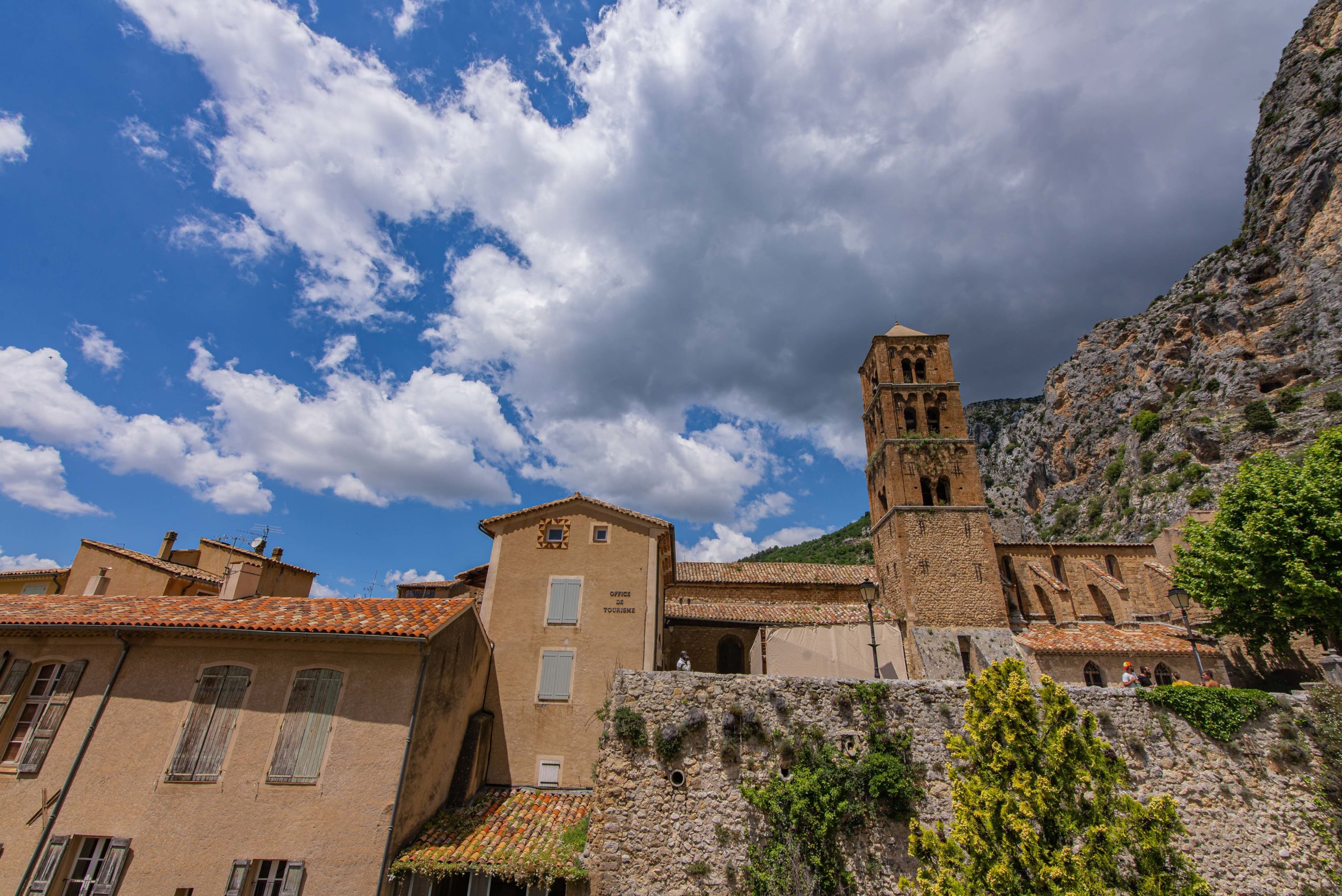 que faire en provence alpes cote d'azur alpes de haute provence plus beau village de France