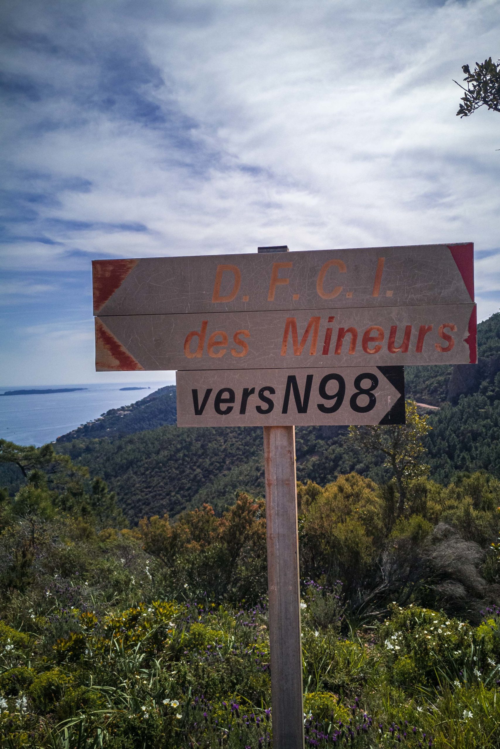 Sentier des mineurs Théoule-sur-Mer randonnée que faire en provence alpes cote d'azur blog voyage