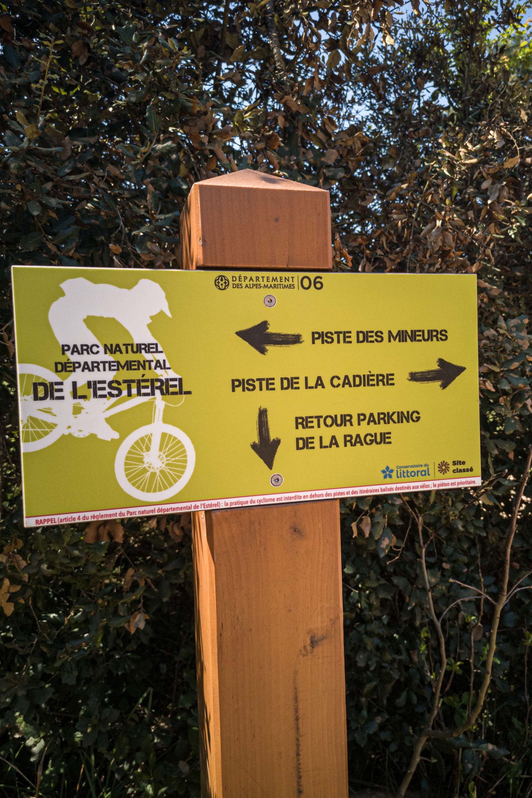 Sentier des mineurs Théoule-sur-Mer randonnée que faire en provence alpes cote d'azur blog voyage