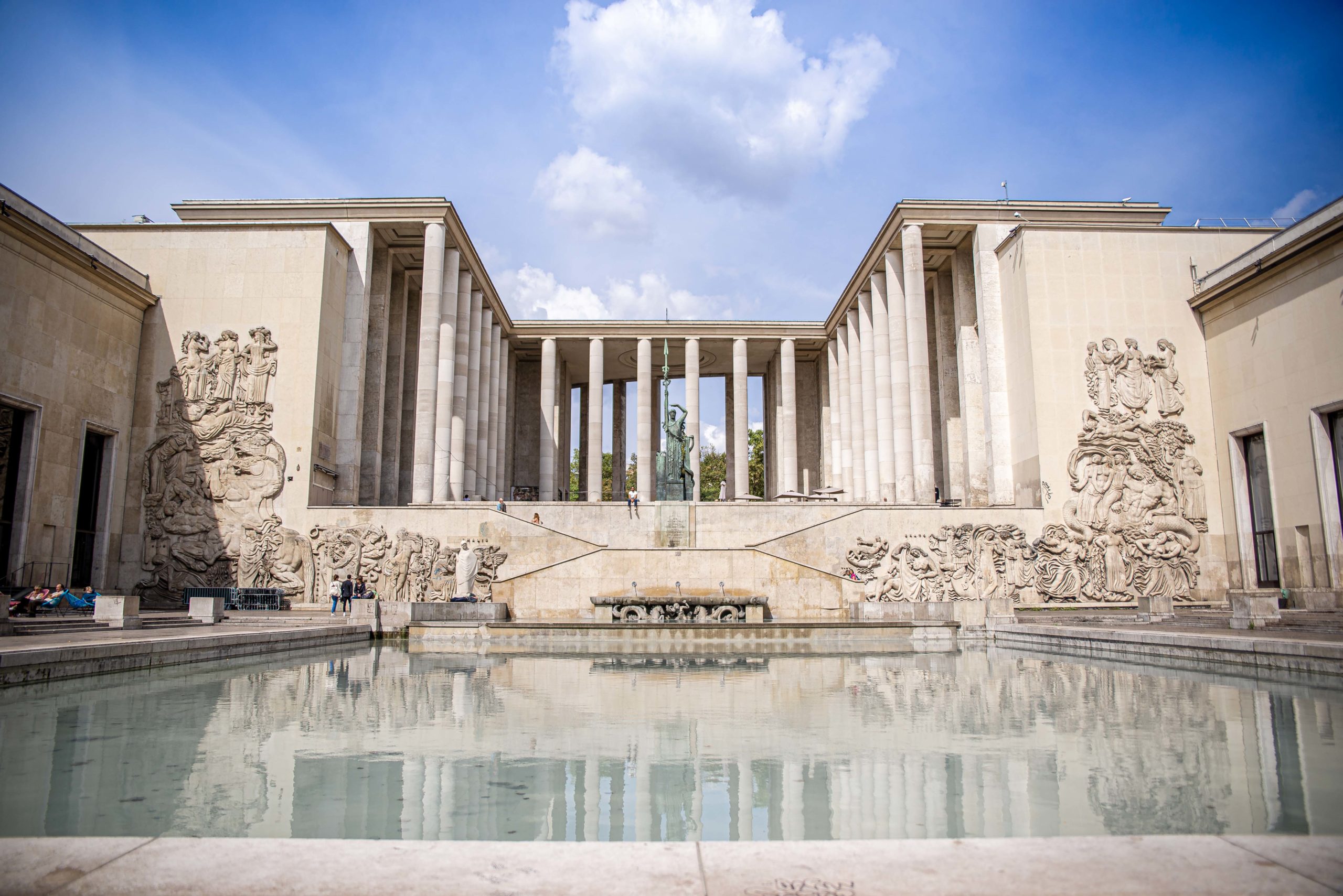 Paris-ville-Lumiere-Paris-blog-voyage-que-faire-a-paris-le-temps-dun-weekend-tralalala-blog-voyage-icietlabas-scaled Palais de Tokyo